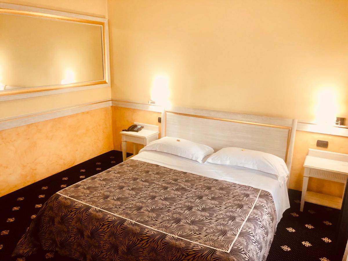 Motel Malpensa Inn & Hotel-Airport Case Nuove  Exterior foto