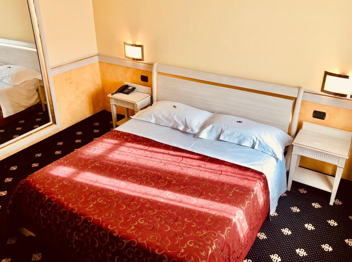 Motel Malpensa Inn & Hotel-Airport Case Nuove  Exterior foto